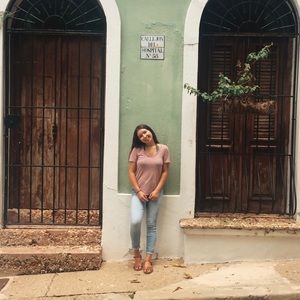 Meet your Posher, Gabby